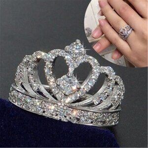 Brand new 925 sterling silver crown diamond ring, beautiful ring.